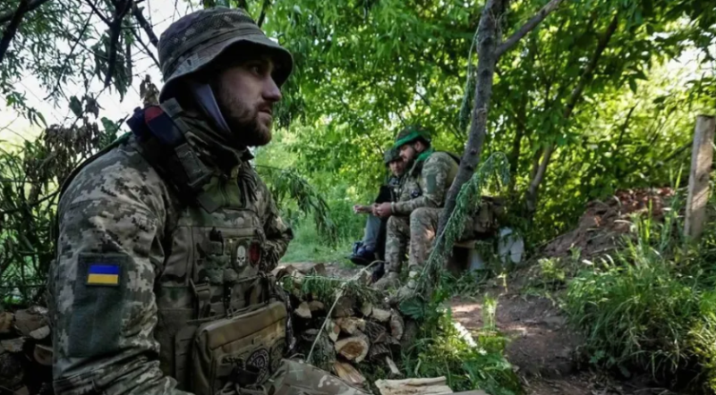 烏軍機械化第 47 旅的一名軍官聲稱，前來接替他們防禦的烏軍第 115 機械化旅，在奧切列季涅放棄陣地並向後逃跑。（示意圖）