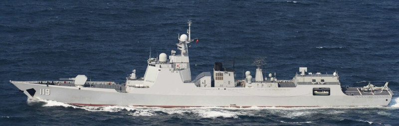 052D 型飛彈驅逐艦。