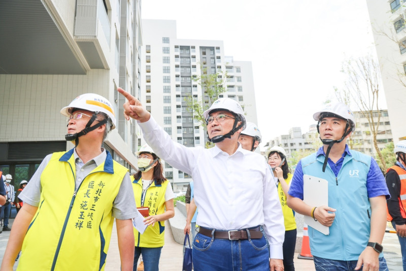 侯友宜視察國光二期社會住宅。   圖：新北市政府/提供