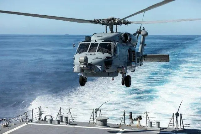 MH-60R「海鷹」(Seahawk)直升機。   圖：翻攝「微博」@牧星观海天