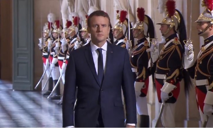 法國總統馬克宏今（3）日將在前王宮凡爾賽宮（Palace of Versailles）對國會兩院發表演說。   圖：翻攝馬克宏臉書