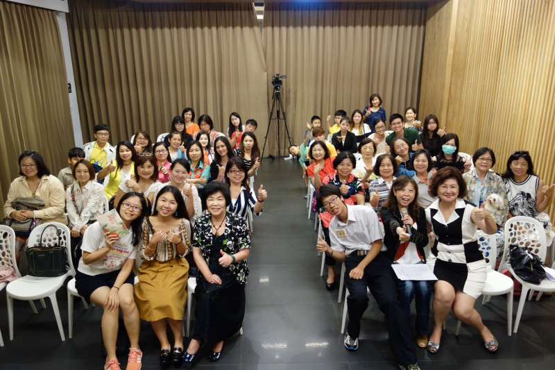 民進黨婦女部今（8）日在台中市舉辦〈尋根〉紀錄片放映會。   圖：民進黨提供