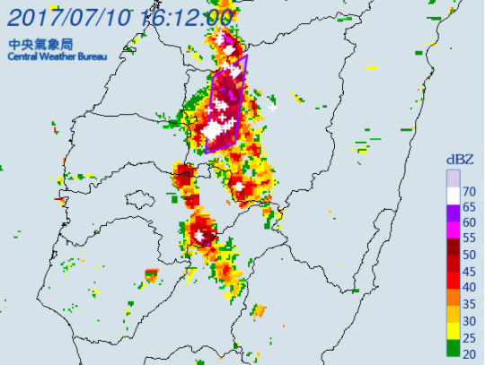 中央氣象局針對南投縣發布大雷雨即時訊息，持續時間至16時45分止。   圖：中央氣象局