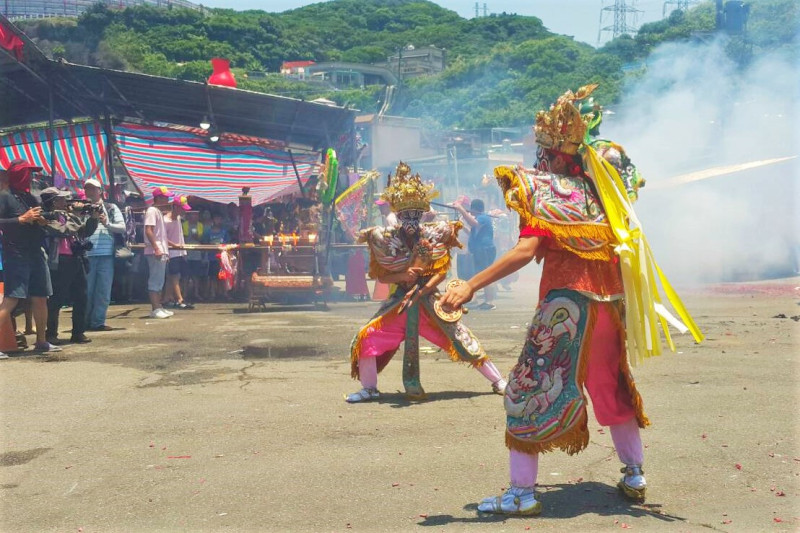 今年外木山王爺海上遶境文化祭，於今日（11）早上在外木山協安宮熱鬧展開。   圖：基隆市政府/提供