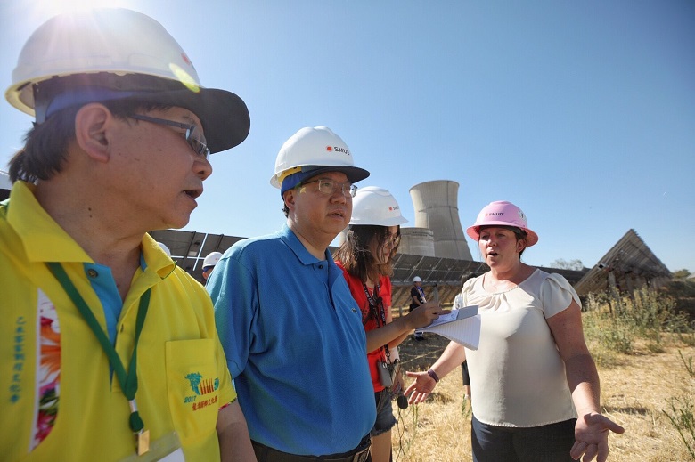 鄭文燦此行並參訪由核能發電廠改建的蘭喬賽可太陽能廠。   圖：桃園市政府/提供
