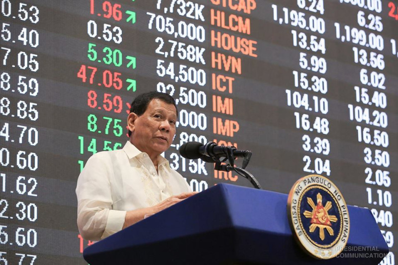 菲律賓總統杜特地傳出想延長民答那峨戒嚴5年，以解決馬巫德之亂。   圖：翻攝菲律賓總統府臉書