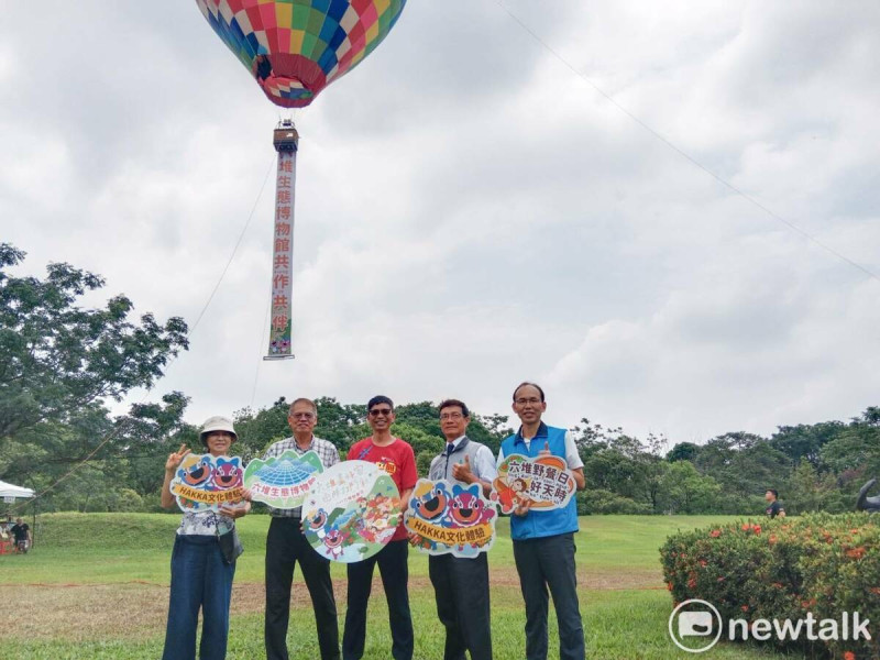 園區設置「六堆生態博物館共作共伴」夢幻熱氣球供拍照打卡。   圖：孫家銘/攝