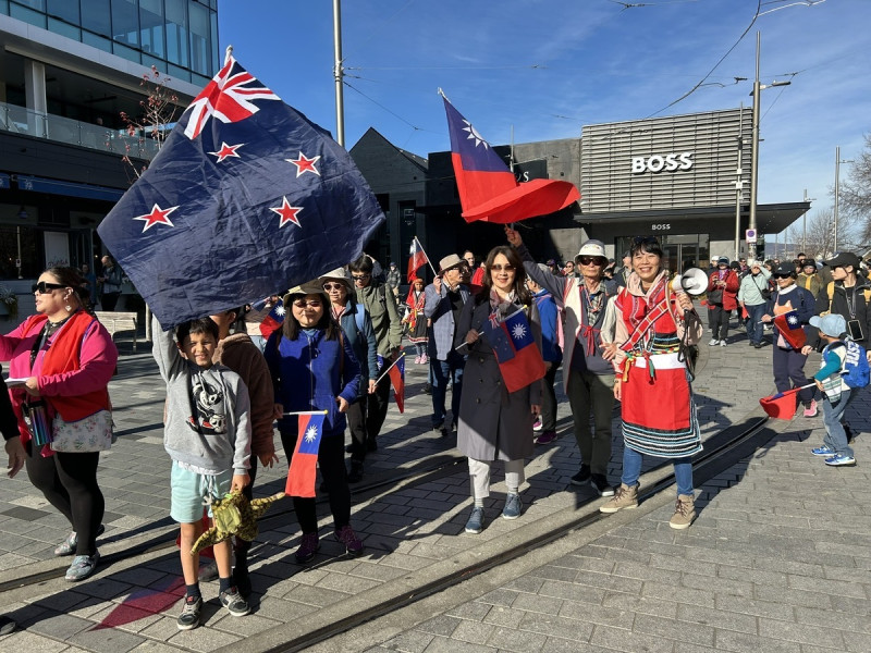 紐西蘭僑界舉行遊行，支持台灣參與WHO。   圖：駐紐西蘭代表處/提供