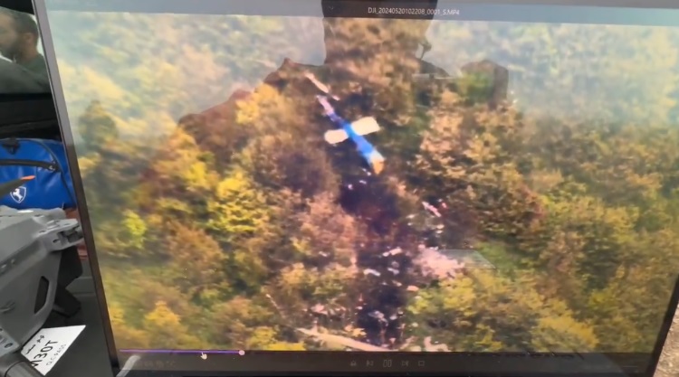 伊朗搜救隊已掌握到總統萊希墜機地點，飛機受損嚴重，僅剩殘骸。   圖:翻攝自X