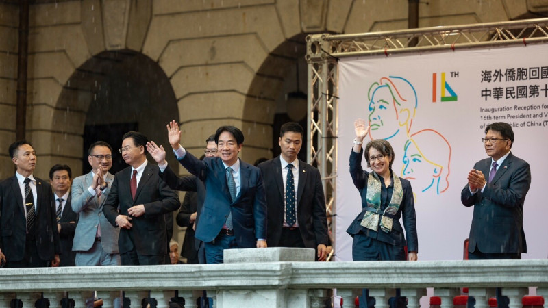 賴清德、蕭美琴等人出席海外僑胞回國慶賀新任總統副總統就職茶會。 圖：總統府提供 