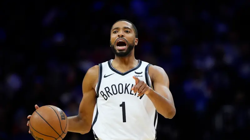 籃網無意交易Mikal Bridges，且希望在未來能透過交易換來明星等級輔佐他，但尼克隊很有興趣。（圖／美聯社／達志影像）   