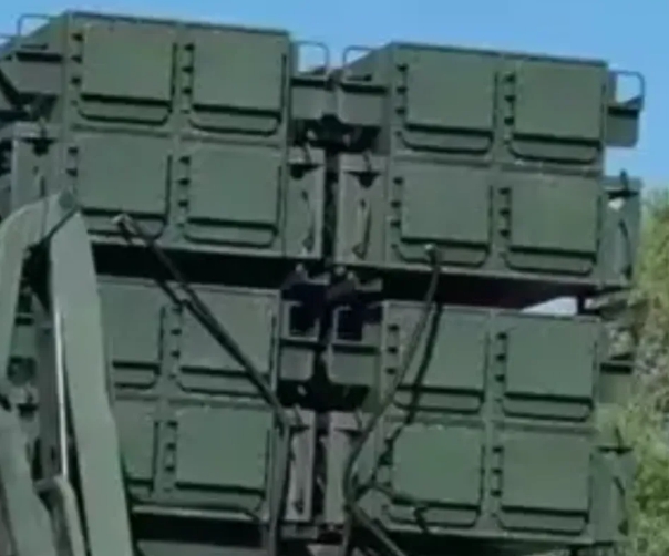  在中國出現的愛國者-3仿品後方點火發射裝置。 圖 : 翻攝自東方點兵 