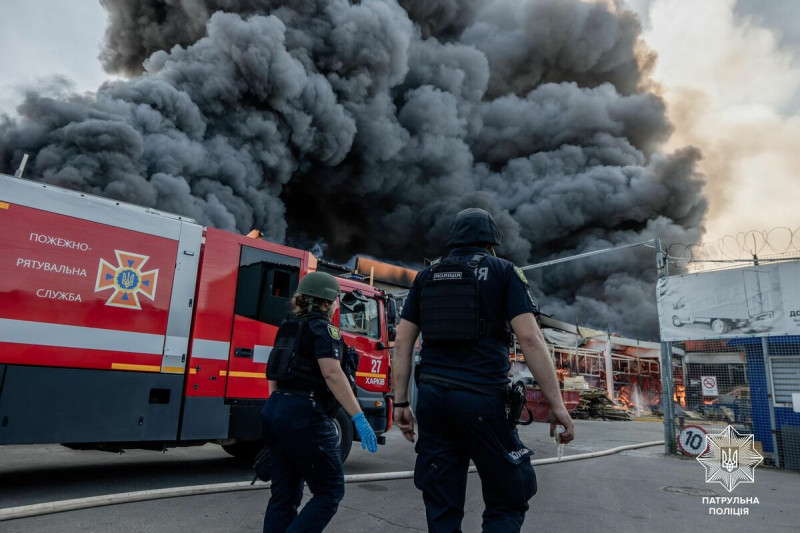 俄羅斯空襲烏東城市哈爾科夫（Kharkiv）一間五金賣場，造成至少6人死亡、40人受傷，   圖/取自總統澤倫斯基（Volodymyr Zelenskyy）臉書粉專