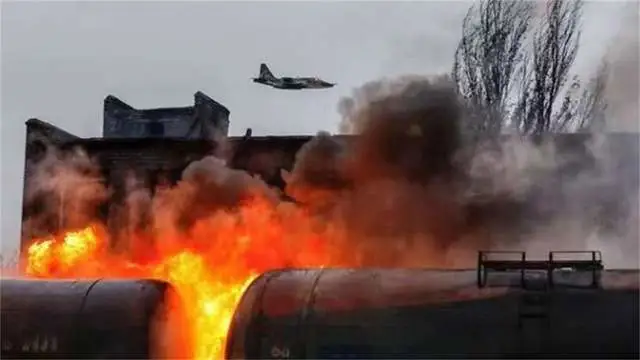本月21日，俄軍對烏克蘭切爾諾莫爾斯克市火車站發動了3波導彈攻擊。   圖：翻攝自騰訊網「兵器展望」