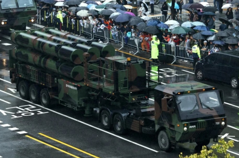 去年於首爾舉行的閱兵式上，南韓首次展示了 L-SAM。