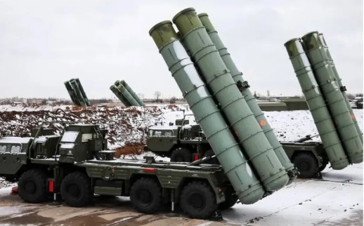 俄軍S-400導彈防禦系統。   圖 : 翻攝自生產隊