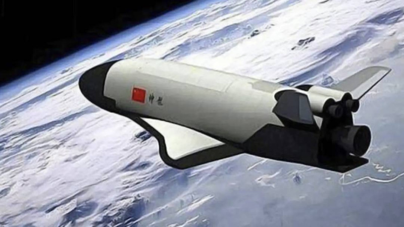 美國太空軍近期聲稱，中國未命名的神秘太空飛機，似乎向太空釋放了另一個物體。   圖：翻攝自極光 X（前推特）帳號