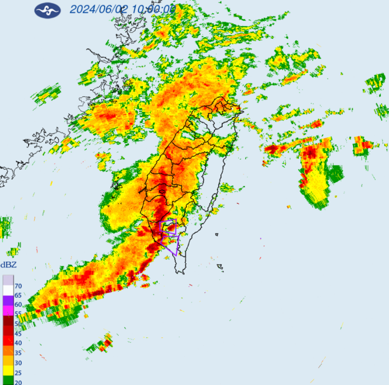 氣象署在稍早針對「高雄市、屏東縣」發布大雷雨即時訊息。   圖：翻攝自中央氣象署官網