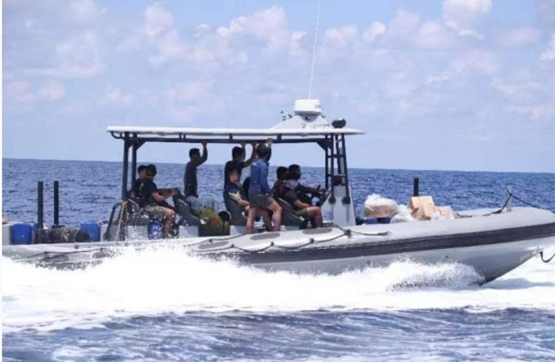 前往仁愛礁進行補給的菲律賓快艇   圖 : 翻攝自解放軍南部戰區