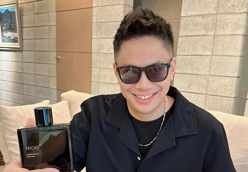 黑男時常在街頭隨機找路人進行配對，然而近期的其中一組配對意外引發討論。   圖：翻攝自黑男IG