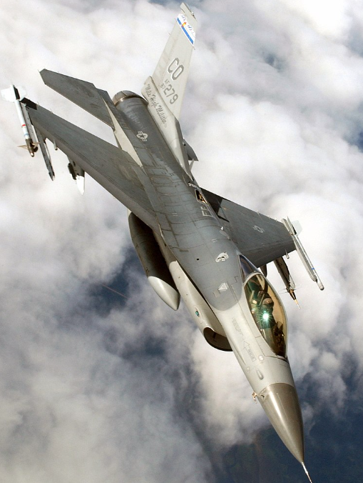  F-16A戰機。 圖:翻攝自 維基百科 