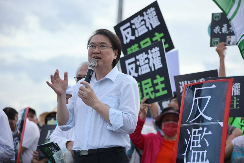 民進黨秘書長林右昌代表民進黨展開全台宣講。   圖：民進黨/提供（資料照）