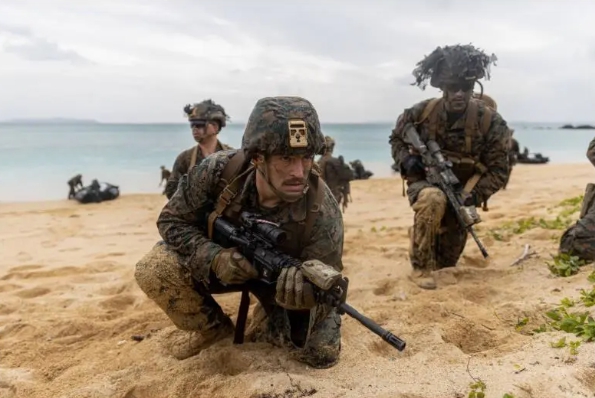 四千名美軍陸戰隊員將於年底從第一島鏈沖繩遷往關島。   圖 : 翻攝自 US Marine Corps
