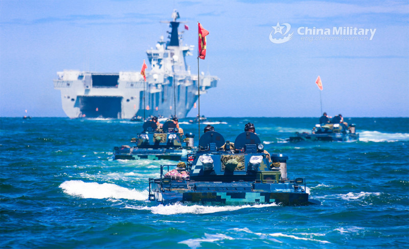  中國解放軍海軍075型兩棲攻擊艦。 圖：翻攝中國國防部網(資料照片)