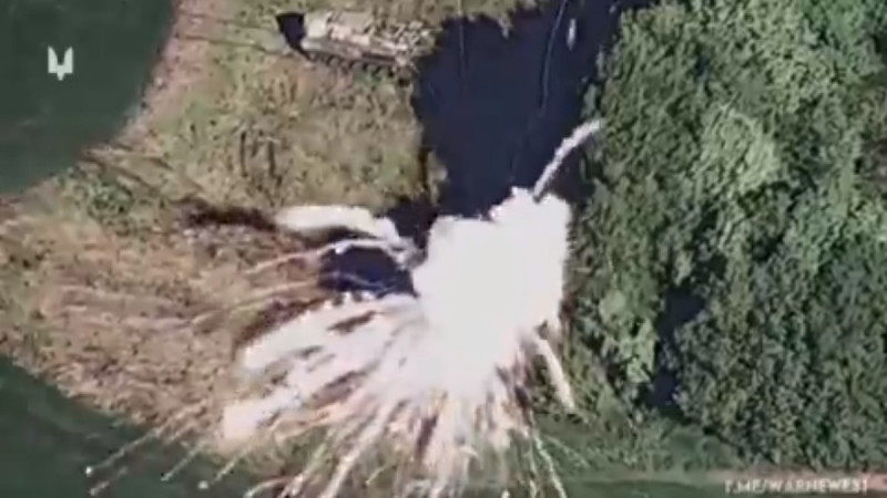 俄軍的「山毛櫸」防空系統遭到烏克蘭破壞。   圖：擷取自 @kvistp X 分享影片