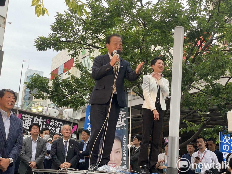  日本前首相野田佳彥是蓮舫強力的支持者，他指出這次知事選是朝野對立的選舉，不要繼續投給其實是自民黨的小池百合子，因為小池當年從日本新黨跑到自民黨清和會（也就是後來的安倍派），她本人也跟回扣弊案有扯不清的關係。 圖：劉黎兒攝 