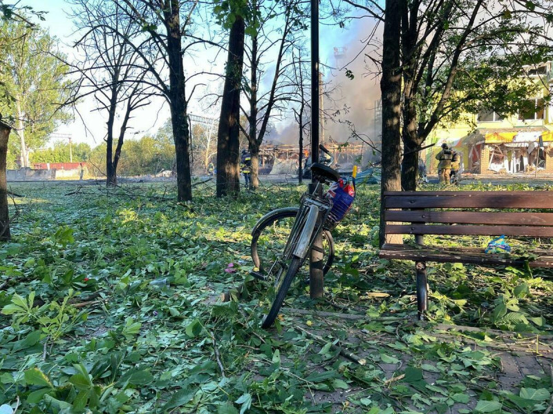 俄羅斯空襲烏克蘭東部及南部多地，導致至少12人身亡。   圖/取自烏克蘭總統澤倫斯基（Volodymyr Zelenskyy）社群平台X發文