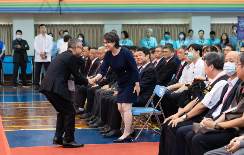 副總統蕭美琴出席中華電信28週年績優人員表揚大會。   圖：總統府提供