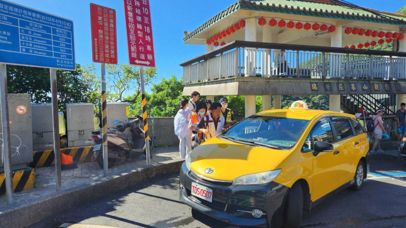 九份老街計程車排班。   圖：新北市交通局/提供