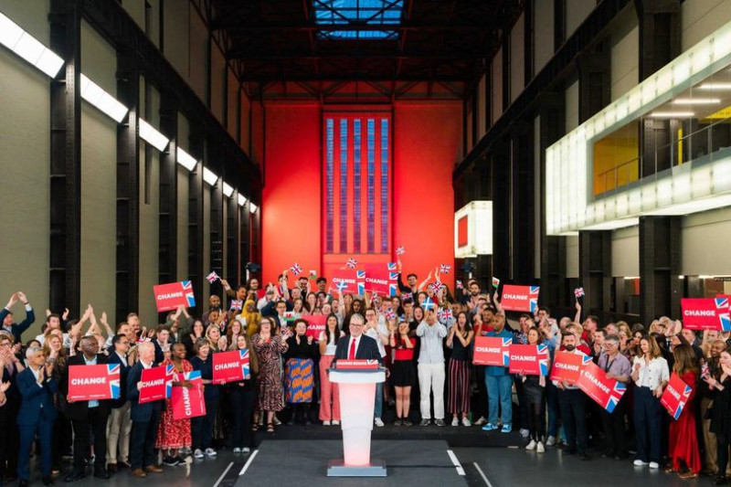 工黨黨揆、英國國會下議院議員斯塔默出任英國首相。   圖：翻攝Keir Starmer X（前推特）