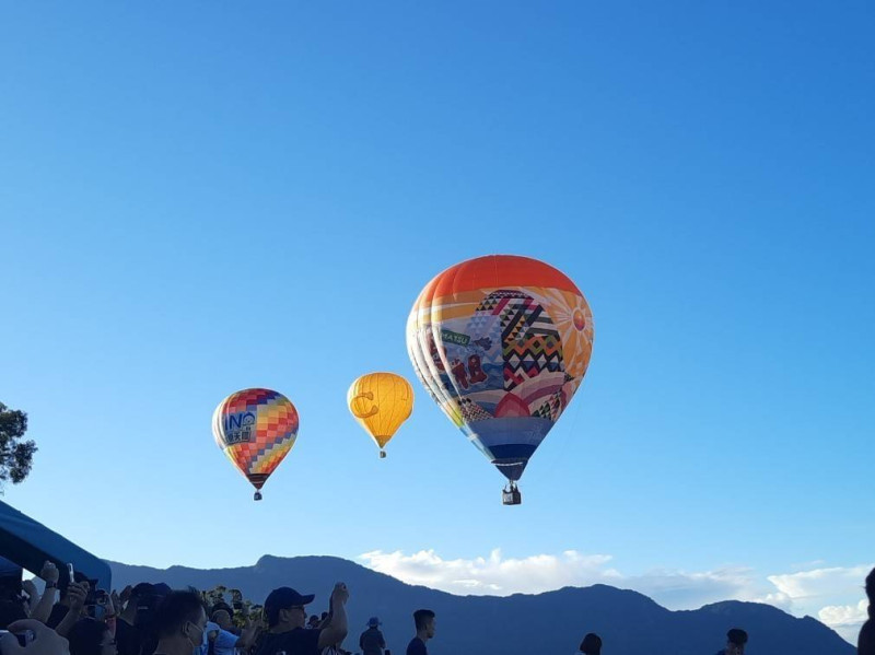 熱氣球萬球齊飛。   圖：台東縣政府／提供