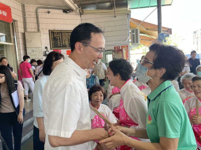 國民黨主席朱立倫出席宜蘭敬老活動。   圖：國民黨文傳會/提供