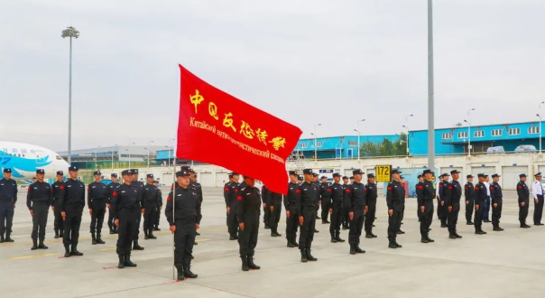  中國與塔吉克部隊進行反恐演練。 圖 : 翻攝自騰訊網/三分亮劍 