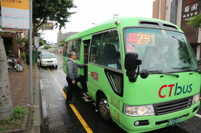 台中市公車路網改革有成，今年3月1日上路的291路公車，讓位處偏遠地區的山多綠社區居民也能分配到大眾運輸資源。   圖：台中市政府/提供