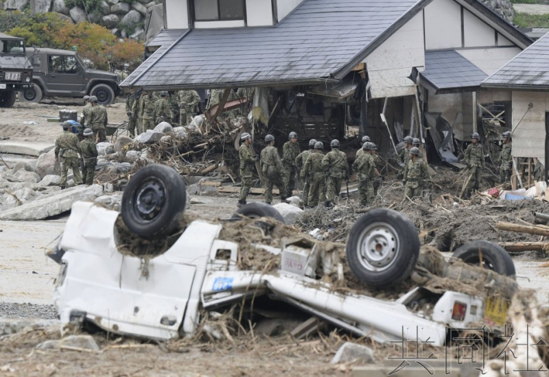 日本九州毫雨成災，房屋受損，居民傷亡慘重。   圖：攝自日本共同網