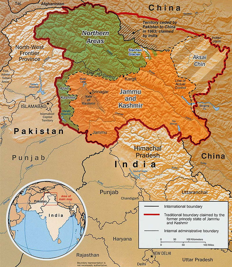 喀什米爾成為兵家必爭之地，綠色地區是兩個巴基斯坦控制地區：橙色地區是印度控制的範圍，而東面的對角線地區是中國控制的地區。   圖：翻攝維基網站