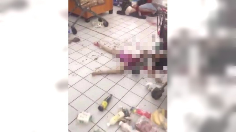 中國深圳沃爾瑪超市驚傳隨機砍人事件，至少2死9傷。   圖：翻攝網路