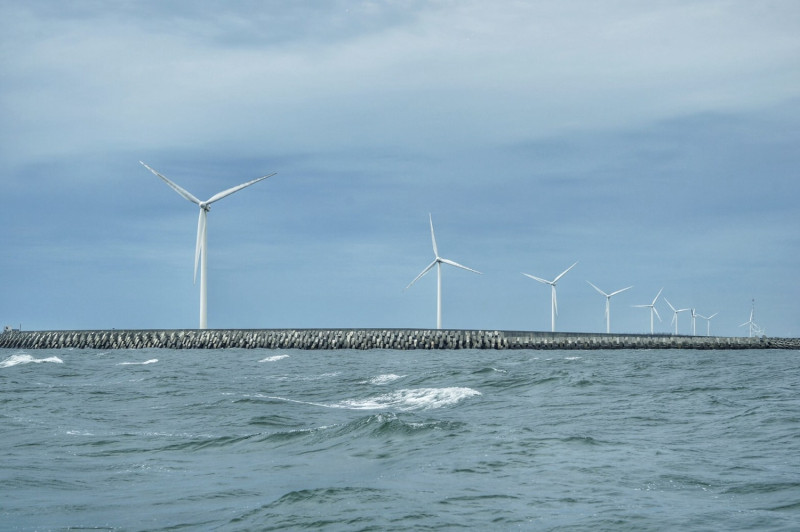 離岸風電偏頗言論，經濟部今(6)日發布澄清稿聲明，推動再生能源是考量整體能源政策，且離岸電有益提升環境生活品質。   圖：新頭殼資料庫