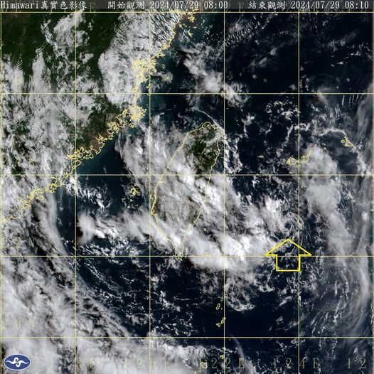 前中央氣象局長鄭明典並在臉書曬圖指出，台灣東部外海有一個沒發展成功的小渦旋，雖低壓沒發展，但是水氣是真實的，一股熱帶過來的潮濕空氣，已經到台灣上空。   圖：翻攝自鄭明典臉書