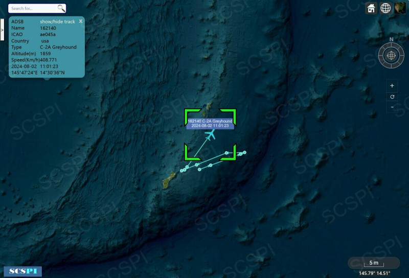 中國半官方智庫「南海戰略態勢感知計畫」(SCSPI)用載艦行政後勤運輸機C-2A「灰狗」(Greyhound)的航跡圖研判，航空母艦「林肯號(CVN-72)」8月2日位置在關島附近海域。 圖：翻攝「X」@SCS_PI 