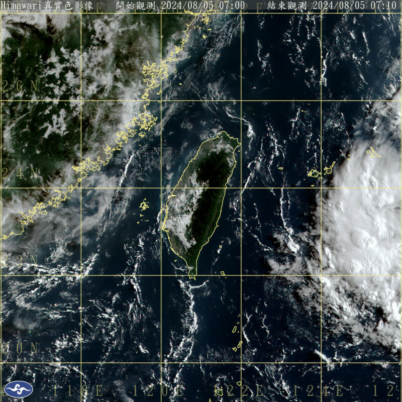 目前在台灣東方海面有個低氣壓，因此全台水氣稍微增多，苗栗以南地區今天將有局部短暫陣雨或雷雨。   圖：中央氣象署／提供