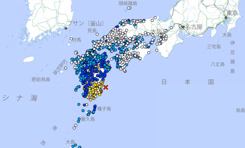 日本宮崎縣昨（8）日下午4點43分發生規模7.1強震，日本氣象廳首度發布南海海槽地震巨大地震注意警告。   圖:日本氣象廳