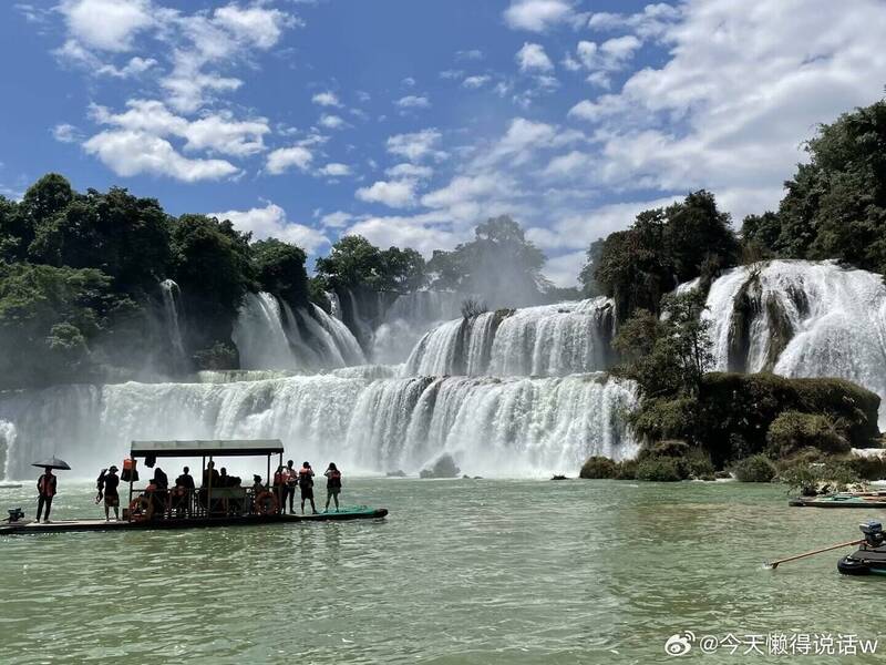 中國廣西知名景點德天瀑布風景區。   圖：翻攝微博