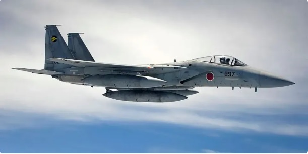 日本航空自衛隊的 F-15J 戰鬥機。   