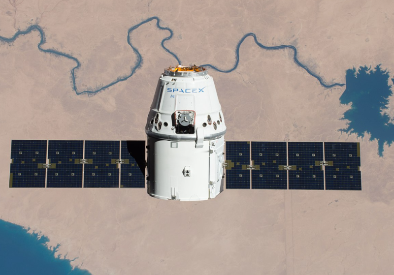 SpaceX 飛龍號太空船。   圖:翻攝自維基百科