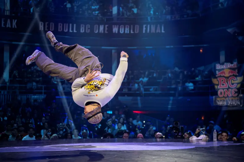 ▲B-Boy Quake 孫振受邀出戰霹靂舞一對一賽事的最高殿堂Red Bull BC One 世界總決賽，將在今年12月7日於巴西里約熱內盧與世界好手一較高下。（圖／Red Bull提供）   